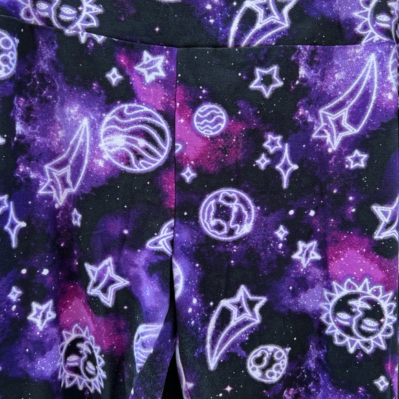 Stunning outer space galaxy leggings! - Picture 2 of 4